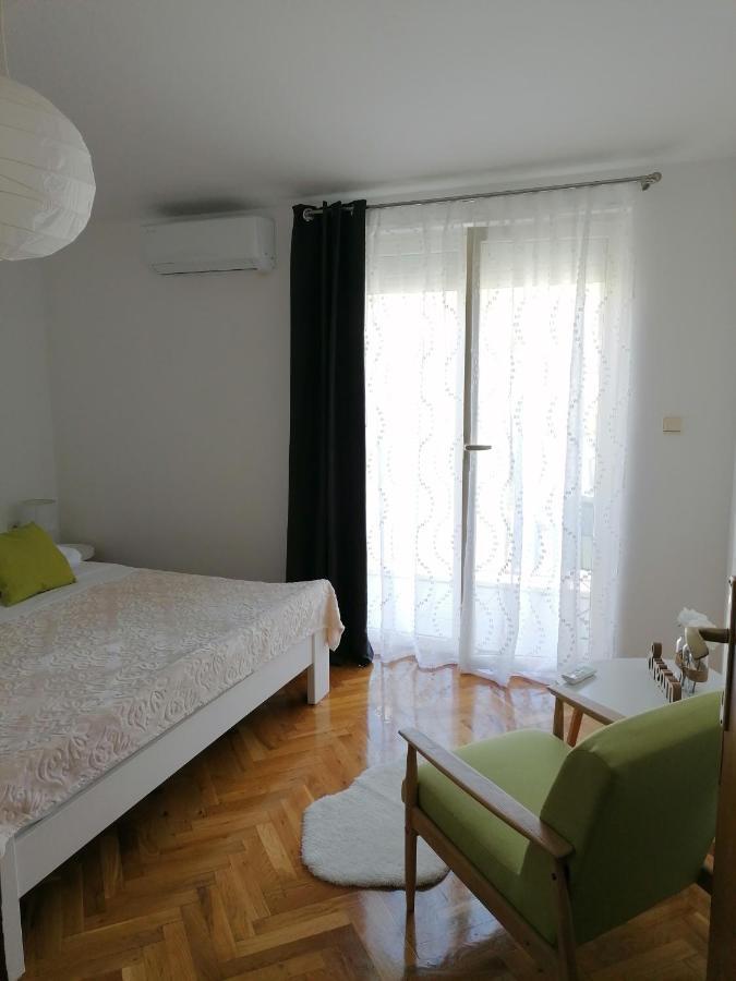 Apartment Near The Sea-Self Check-In Podstrana Exterior foto